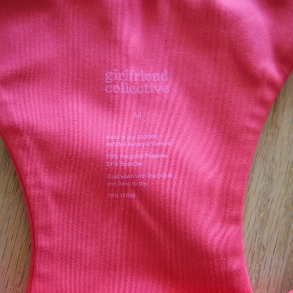 NWT girlfriend collective Paloma Racerback Bra in Lollipop - Picture 3 of 5